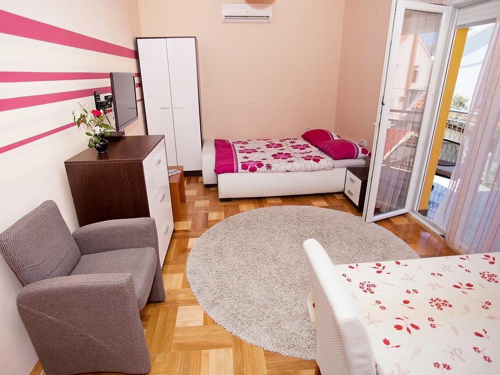 Apartment Zadar Diklo Borik Vir Quarto foto