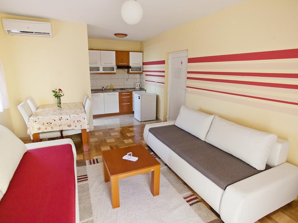 Apartment Zadar Diklo Borik Vir Quarto foto