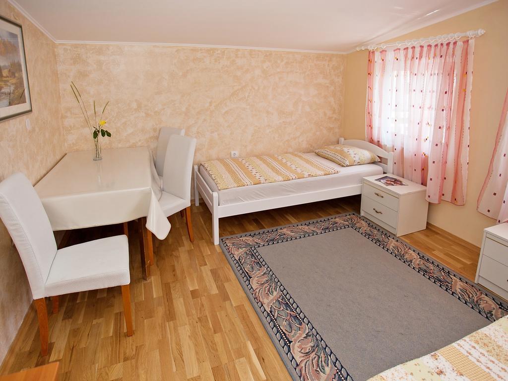 Apartment Zadar Diklo Borik Vir Quarto foto