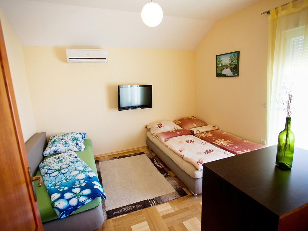 Apartment Zadar Diklo Borik Vir Quarto foto