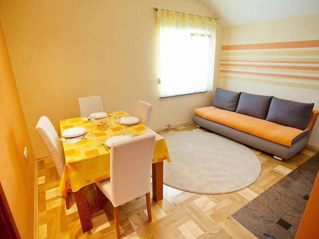 Apartment Zadar Diklo Borik Vir Quarto foto
