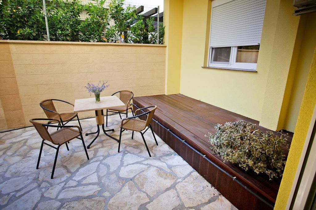 Apartment Zadar Diklo Borik Vir Quarto foto